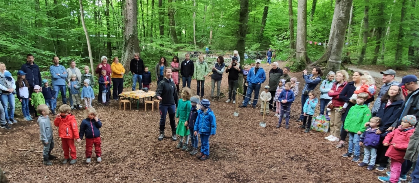 Read more about the article Sommerfest im Wald